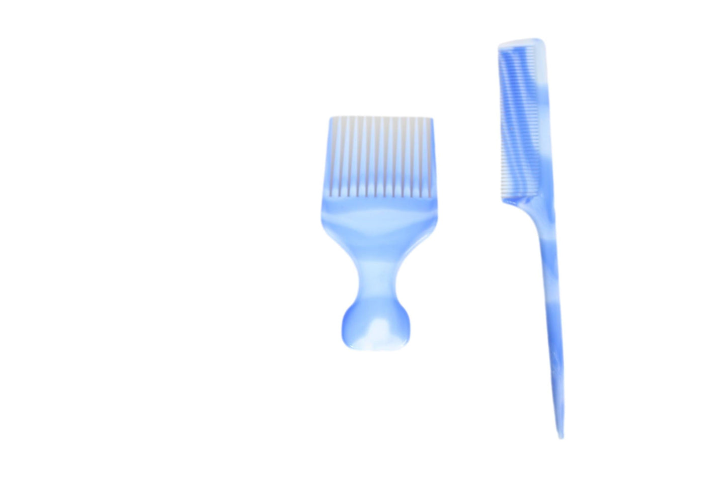 A hair Comb Brush Set With 4 Different Combs Blue And White 65g (Parcel Rate)