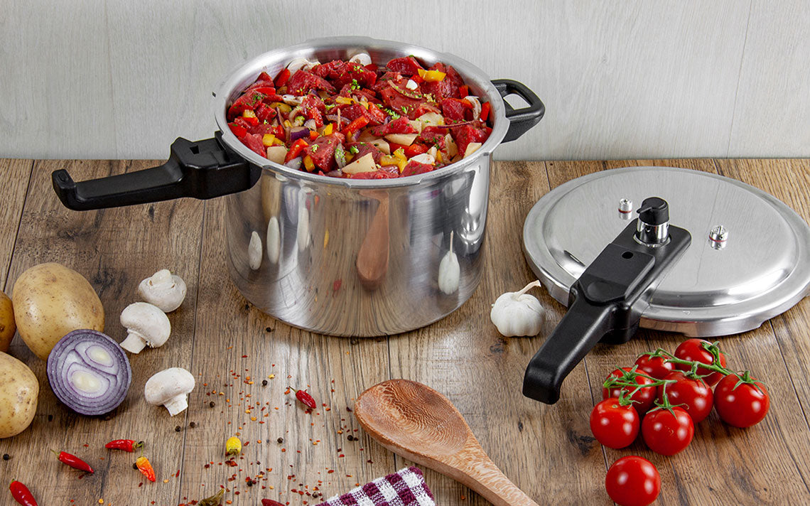 SQ Professional Aluminium Pressure Cooker 4 Litre 10046 (Big Parcel Rate)