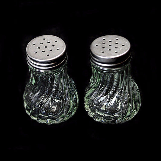 Beautiful Glass Salt & Pepper Shakers Ideal Kitchen Essentials Approx 8-10cm 0467 (Parcel Rate)