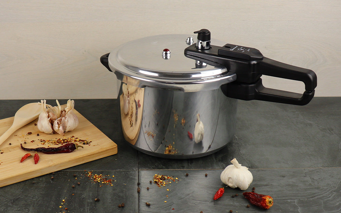 SQ Professional Aluminium Pressure Cooker 4 Litre 10046 (Big Parcel Rate)