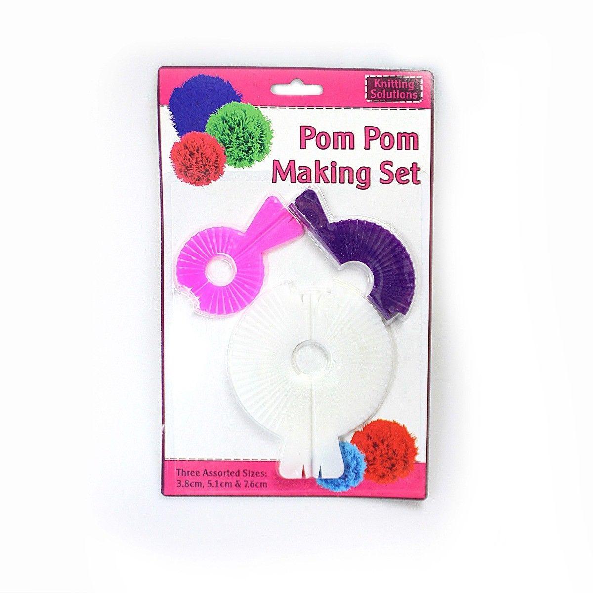 CHILDRENS POM POM MAKER   1335 (Large Letter Rate)