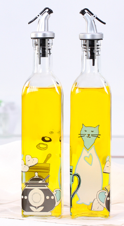 Glass Oil and Vinegar Bottle with Coloured Label 500 ml Gold Plastic Stopper Assorted Designs 6811 (Parcel Rate)