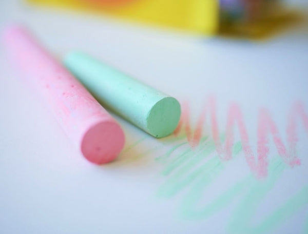 Children Art And Crafts 12 Coloured Chalks Assorted Colours P2177 (Parcel Rate)