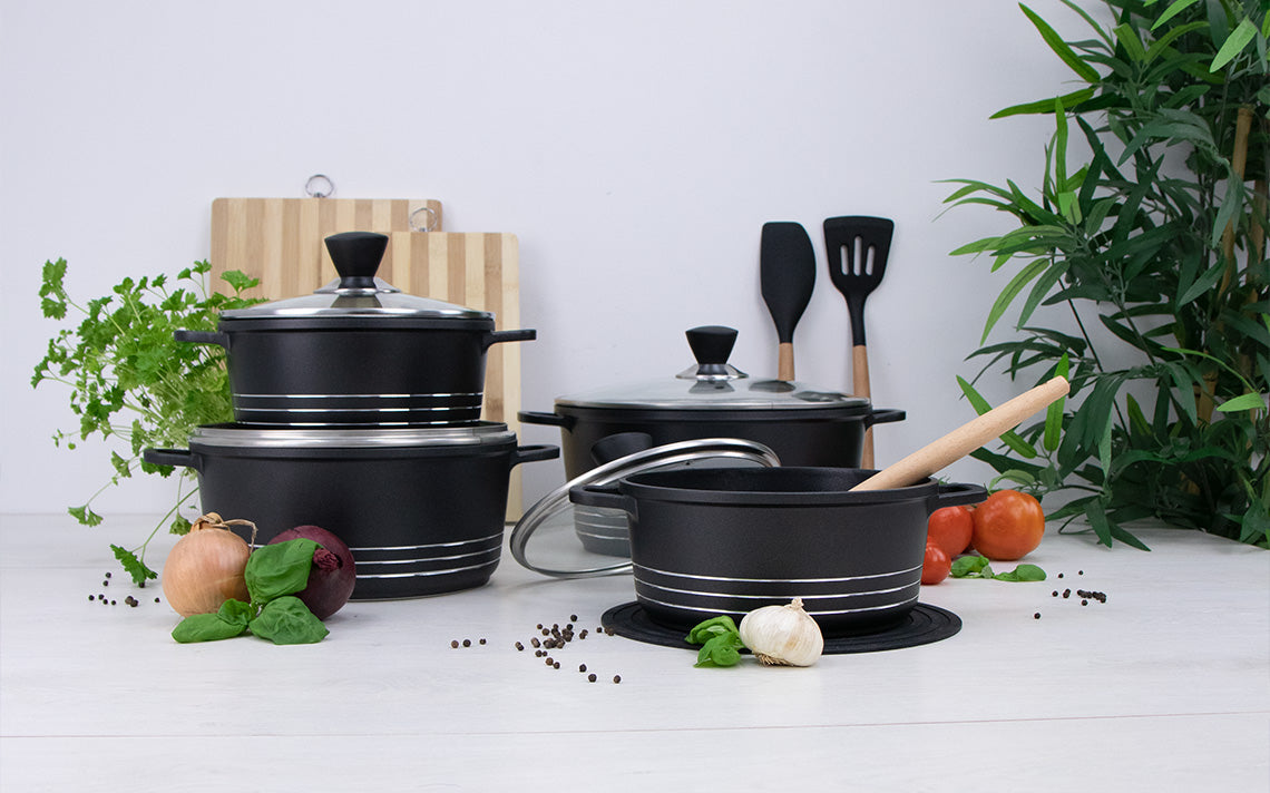 Laria Non Stick Die Cast Stockpot Pan Set 4pcs Black 10743 (Big Parcel Rate)